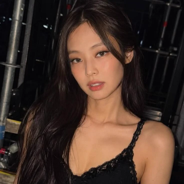 Jennie thumbnail