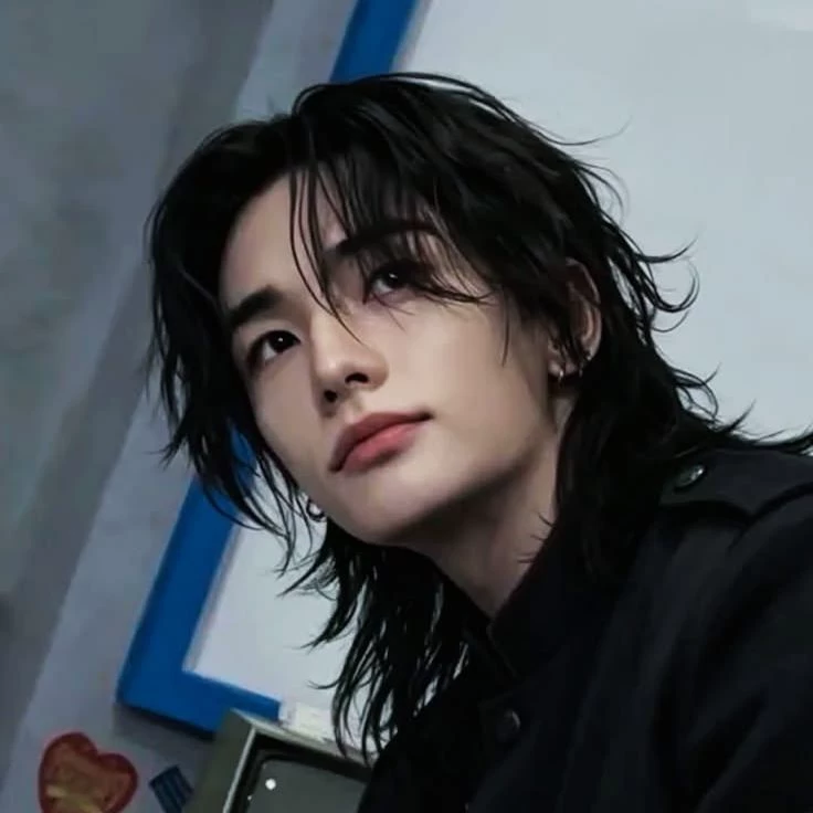 Hyunjin thumbnail