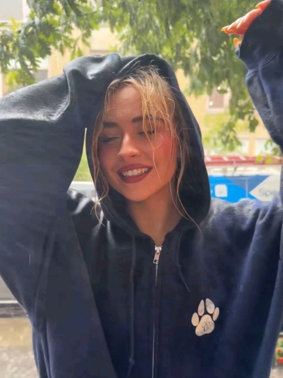 Sabrina Carpenter thumbnail