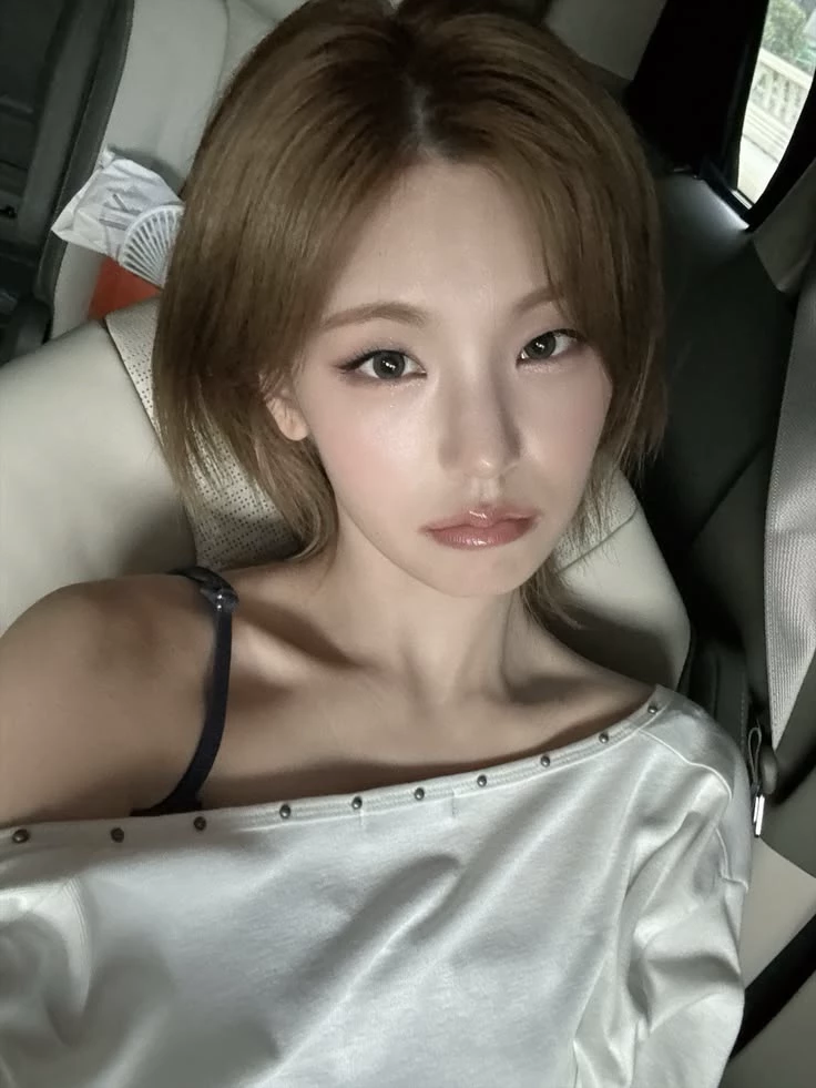 Hwang Yeji thumbnail