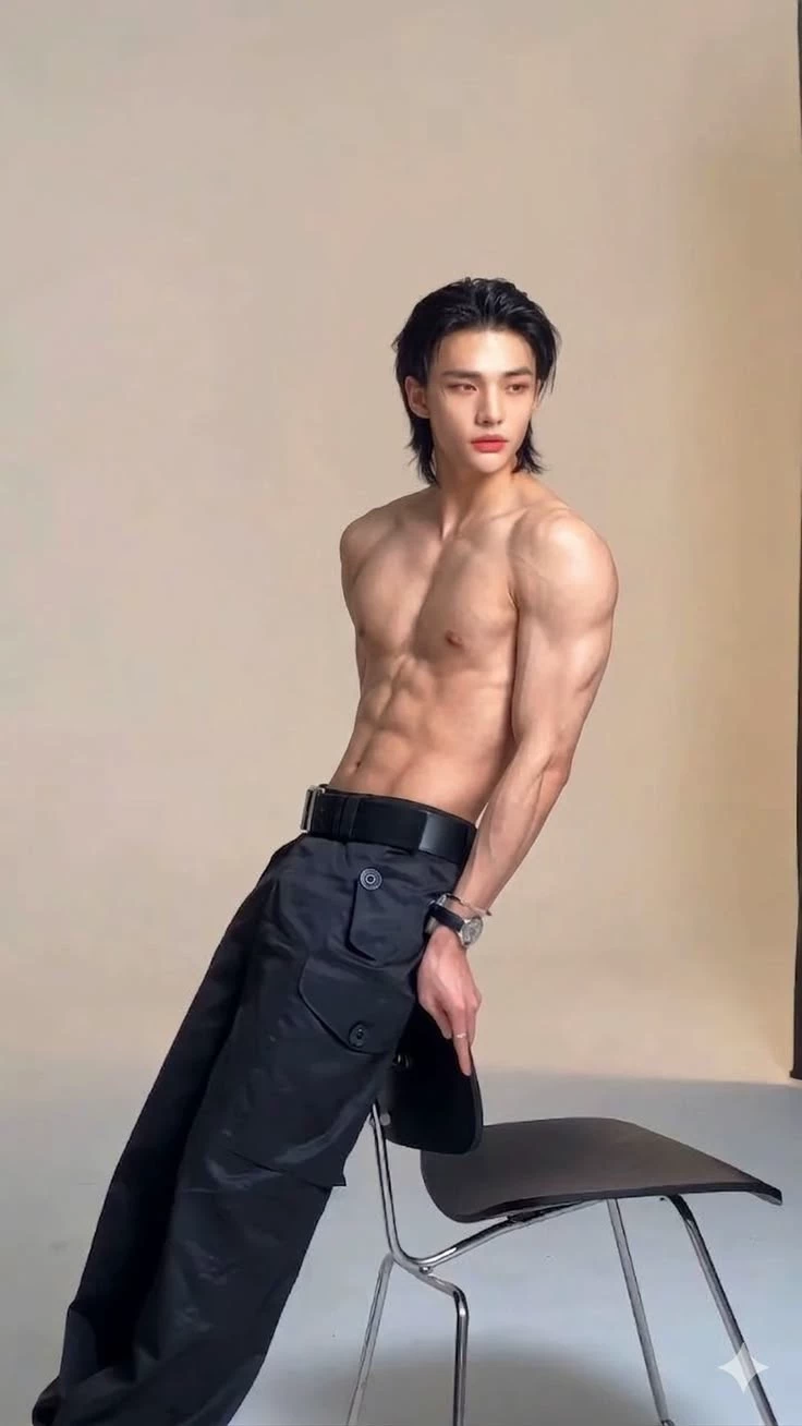 Hyunjin  thumbnail