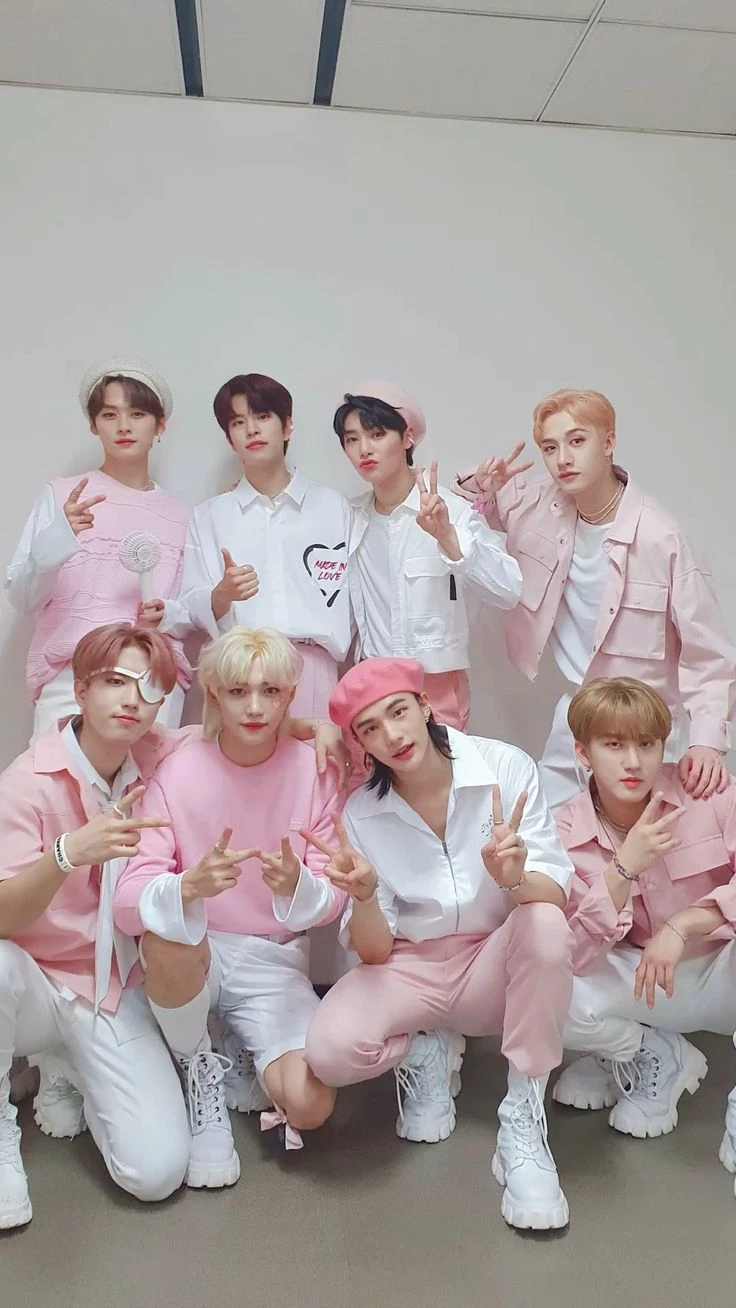 Stray Kids thumbnail