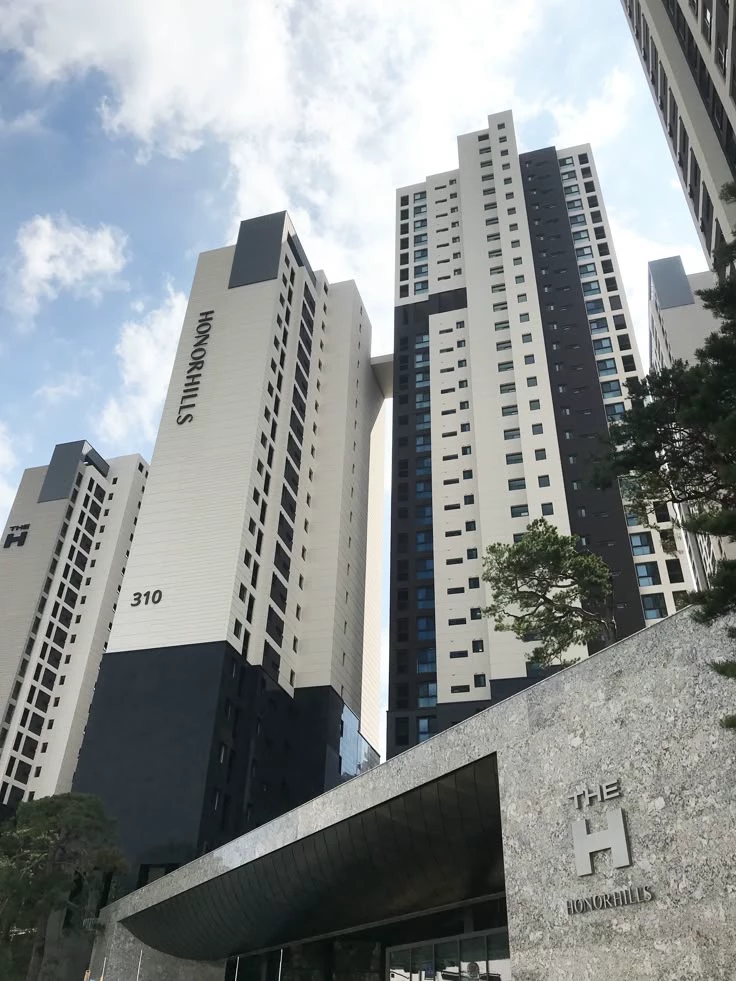 Gangnam Apartment thumbnail
