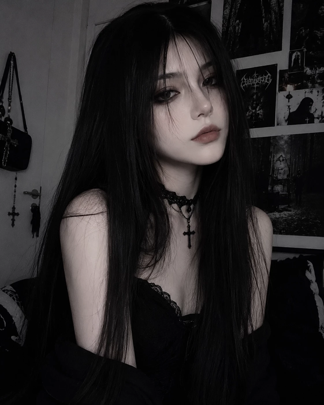 Lina - Gothic girl thumbnail