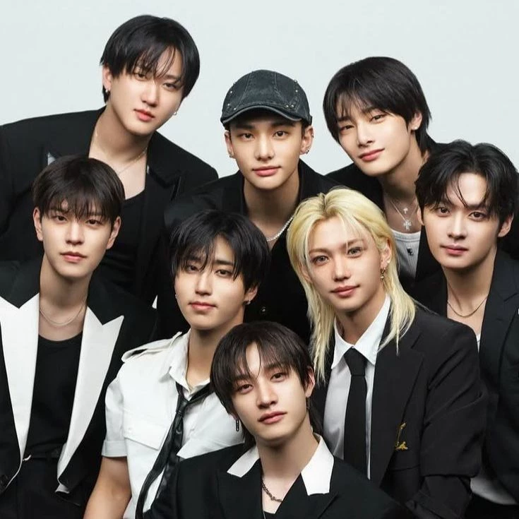 ★Stray Kids★  thumbnail
