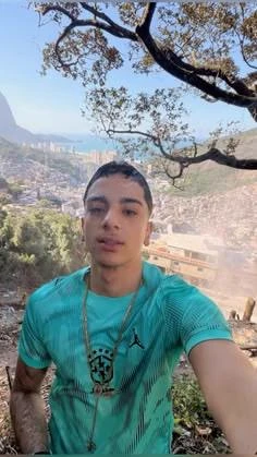 Hz from Rocinha (Pedro Henrique) or just (Pedro) thumbnail