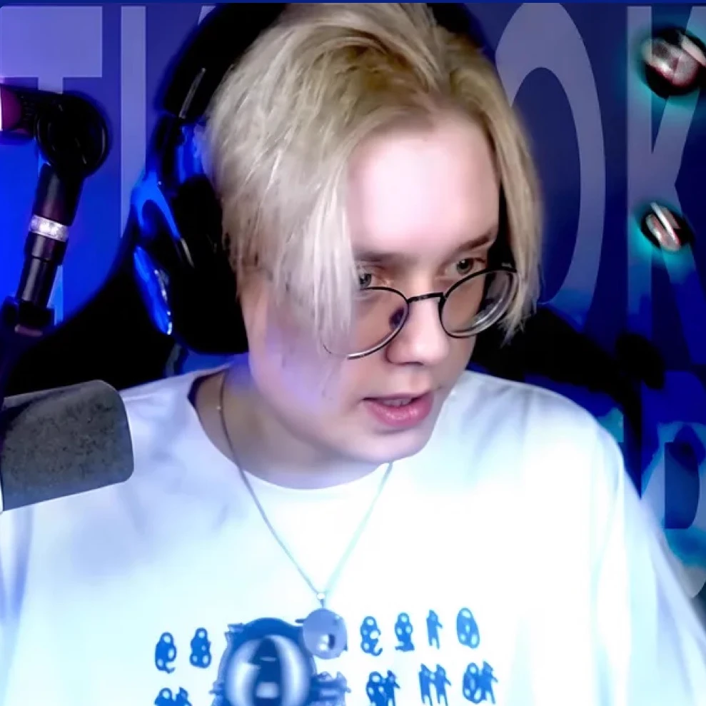 Drake/Denis. thumbnail