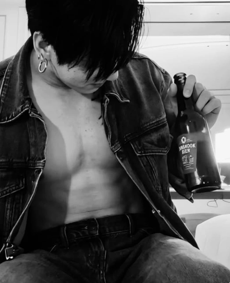 Jeon Jungkook thumbnail