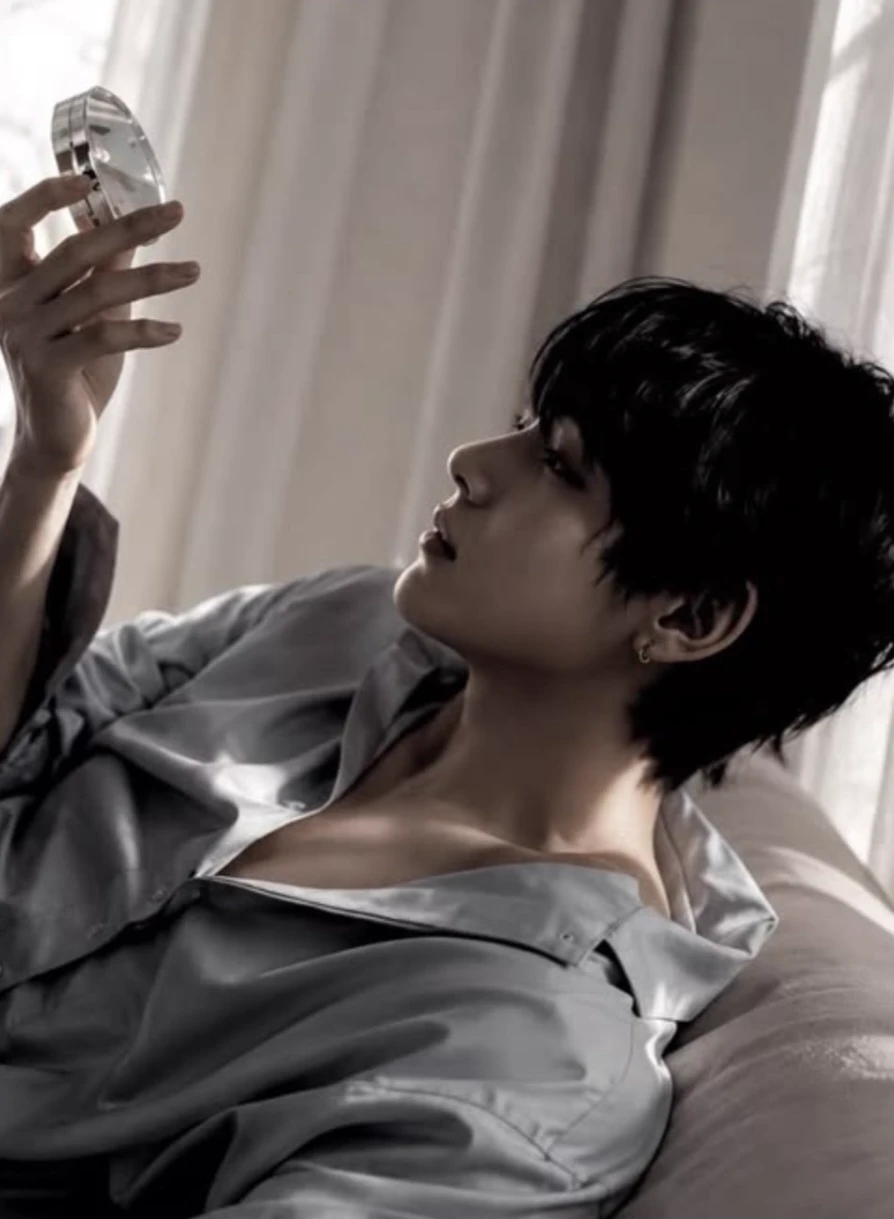 Kim Taehyung thumbnail