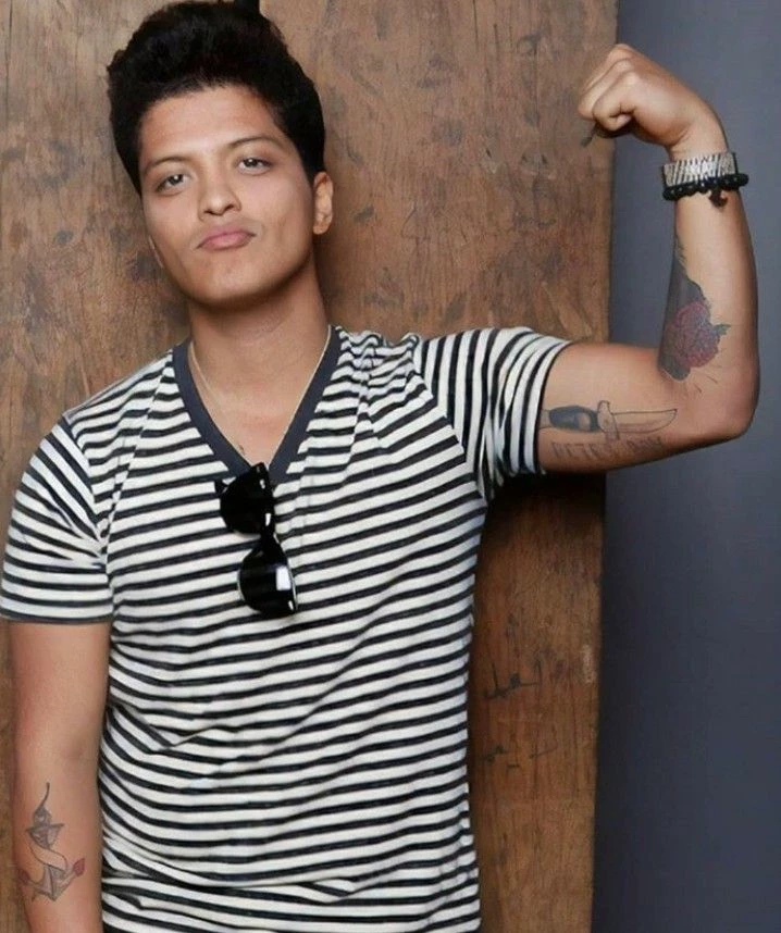 Bruno Mars thumbnail