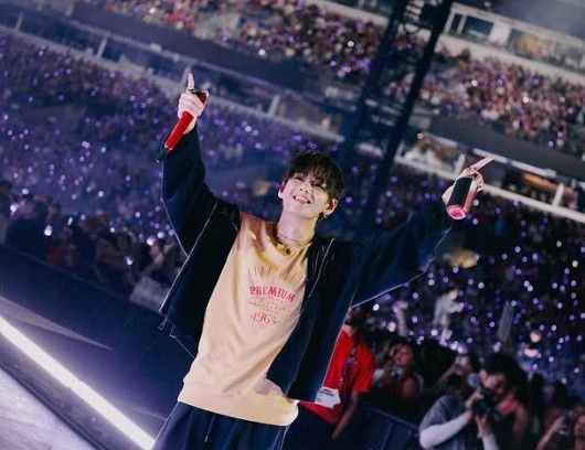 Kim TaeHyung thumbnail