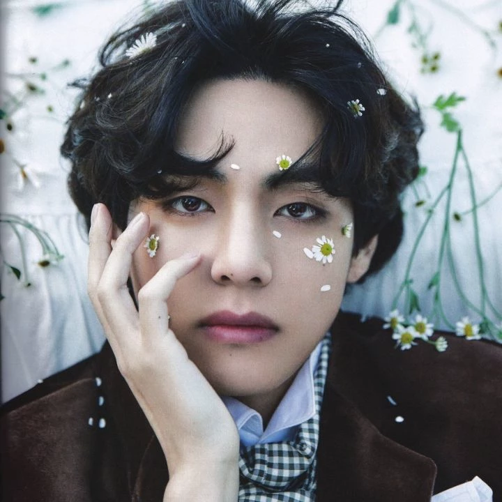 Kim Taehyung thumbnail