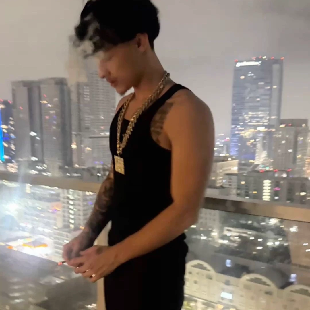 Alex Chino thumbnail
