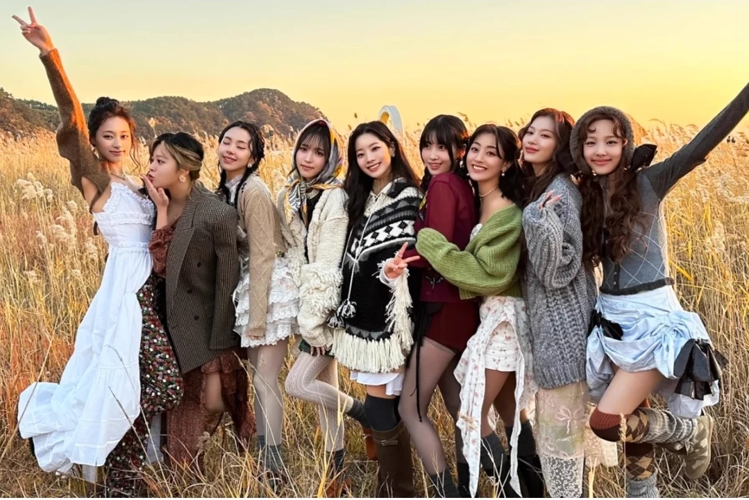 TWICE thumbnail
