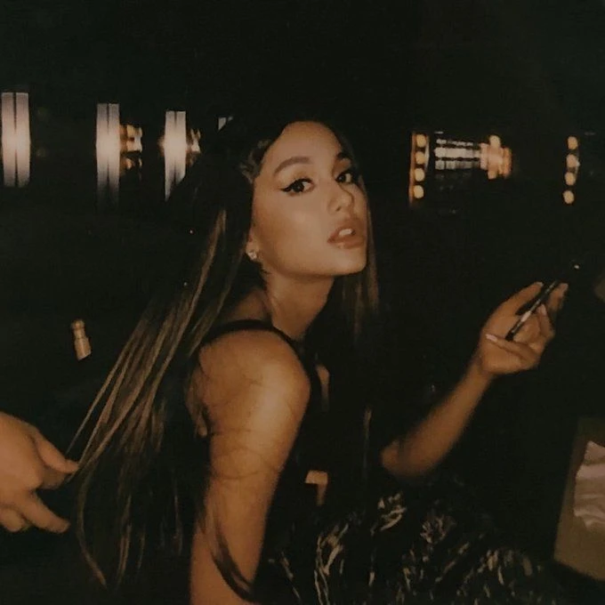 Pretty girls listen to Ariana Grande thumbnail