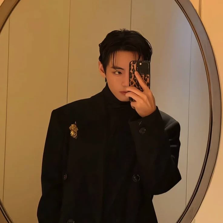 Kim Taehyung thumbnail