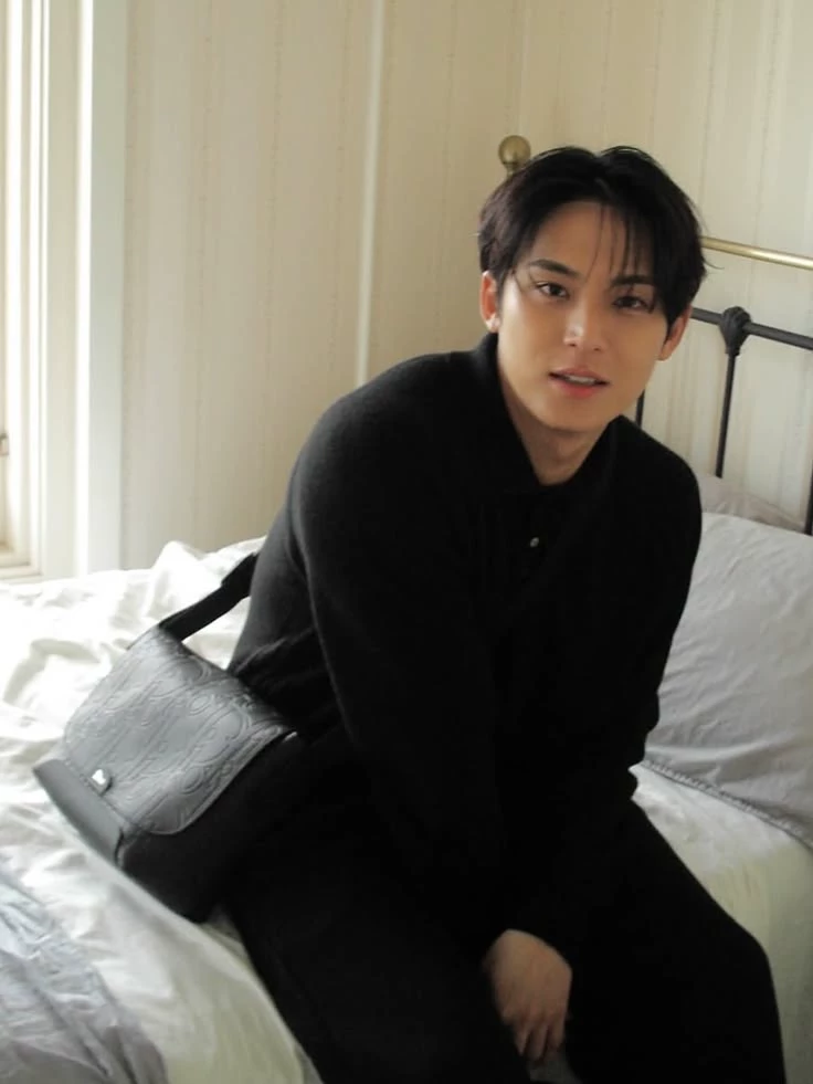 kim mingyu thumbnail