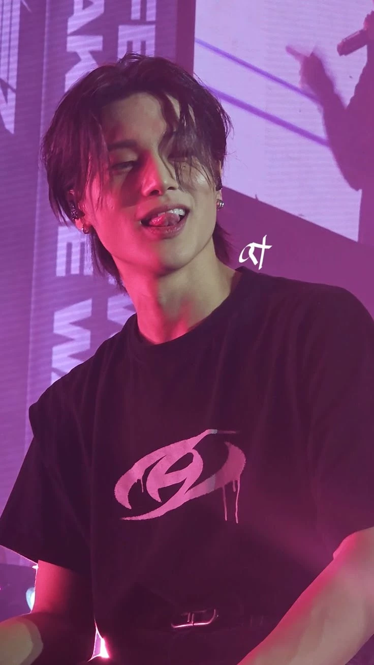 wooyoung thumbnail