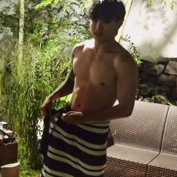 Jeon Jungkook thumbnail