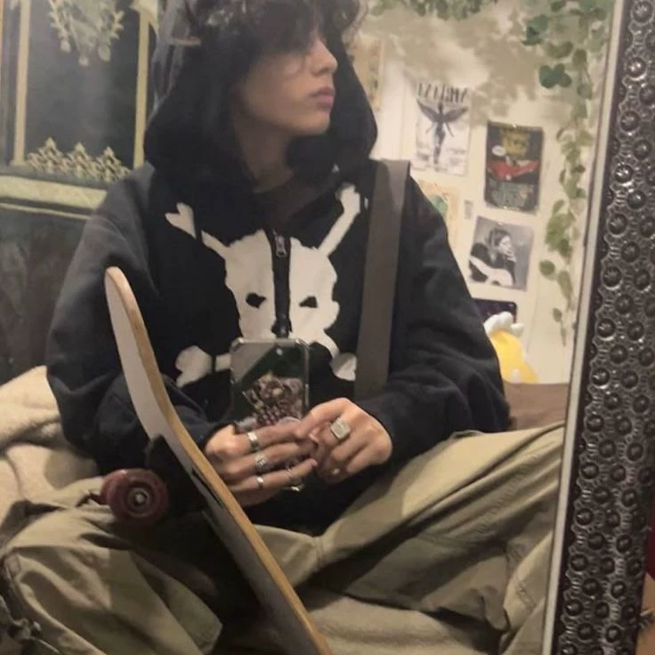 Eddie alt boy thumbnail