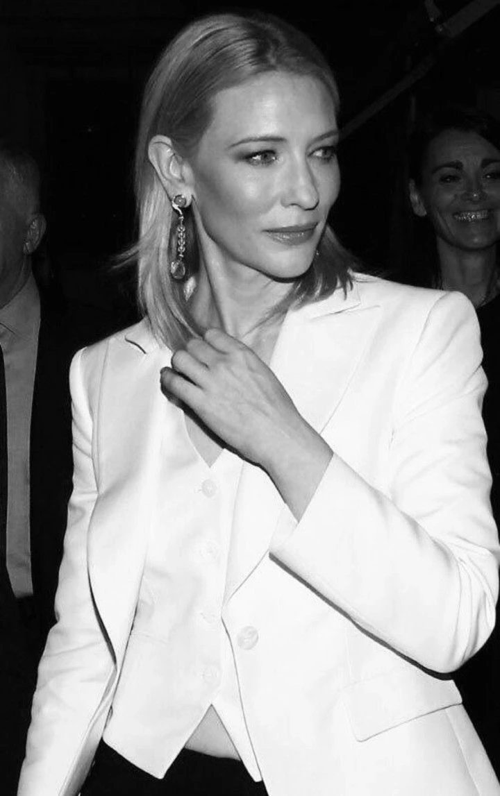 Cate Blanchett thumbnail