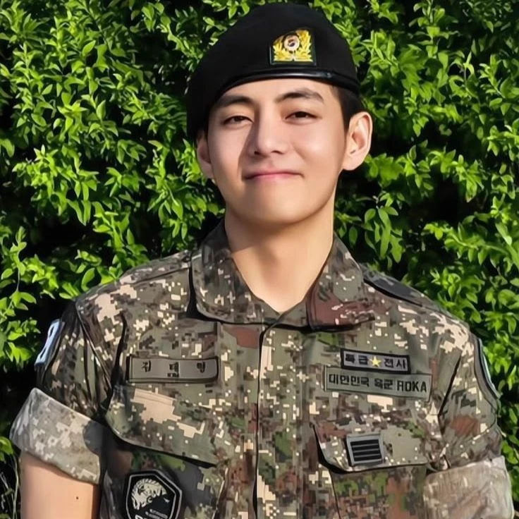 Kim Taehyung thumbnail