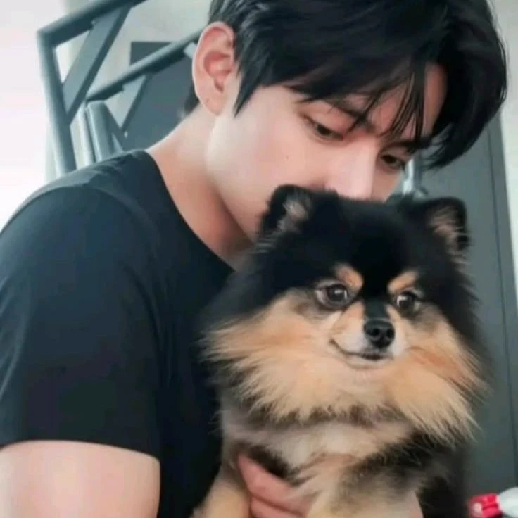 Kim Taehyung thumbnail