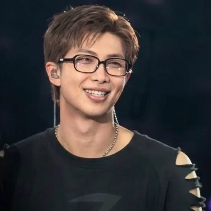 Kim Namjoon (RM) thumbnail