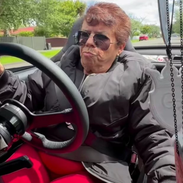 Ice grandma 🥶🥶🥶🥶 thumbnail