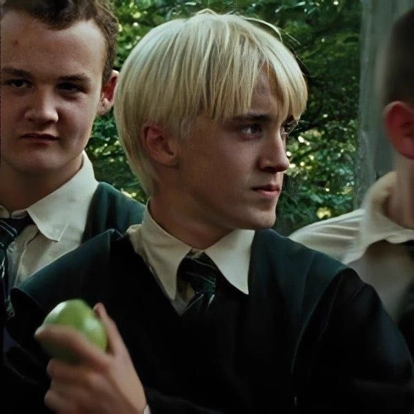 Draco Malfoy || Drarry thumbnail