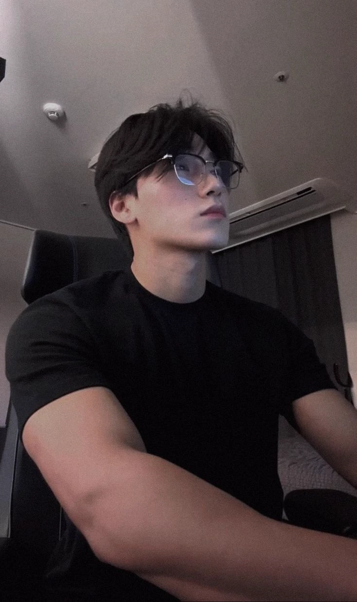 Choi San thumbnail