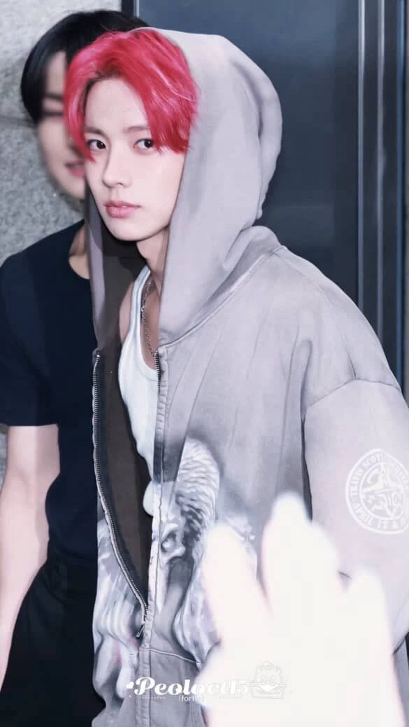 Lee heeseung thumbnail
