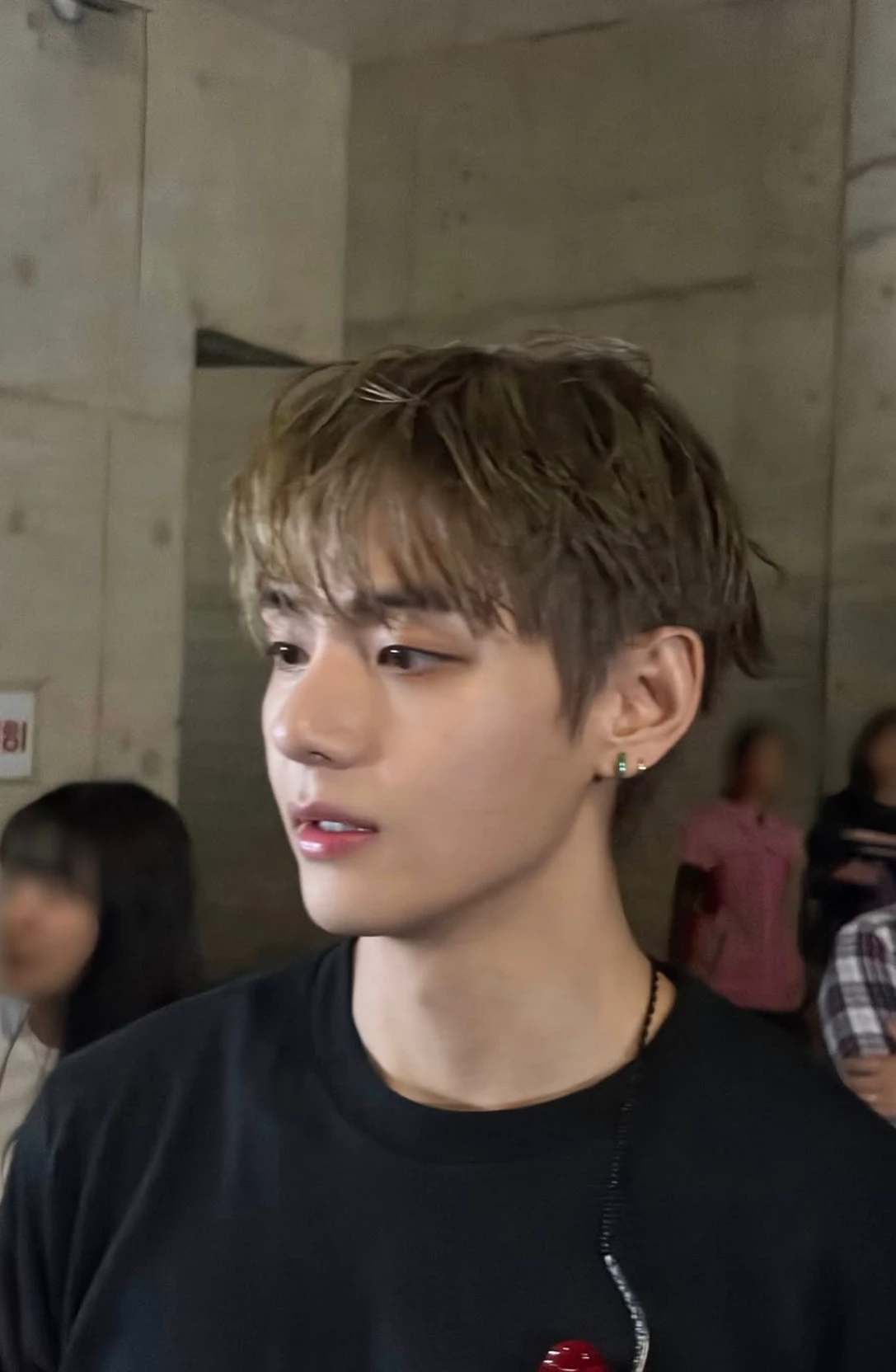 Kim Taehyung thumbnail