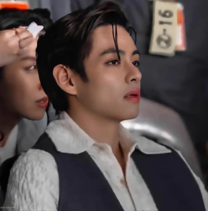 Prince Kim Taehyung thumbnail