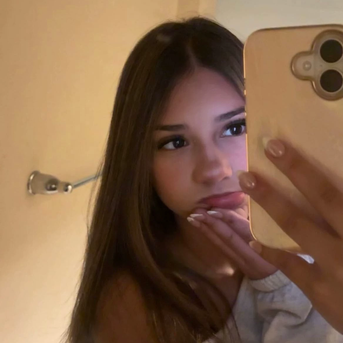 Maya- ur new roommate thumbnail