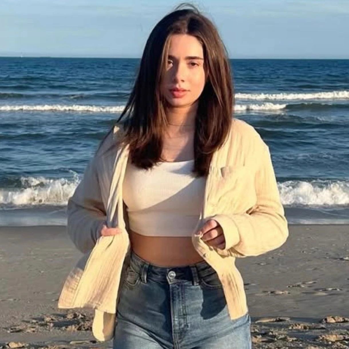 Lia thumbnail