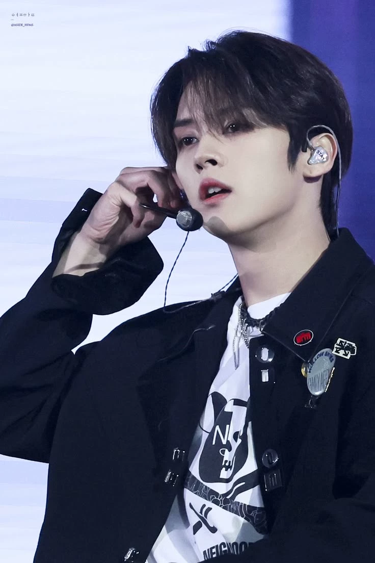 lee know thumbnail