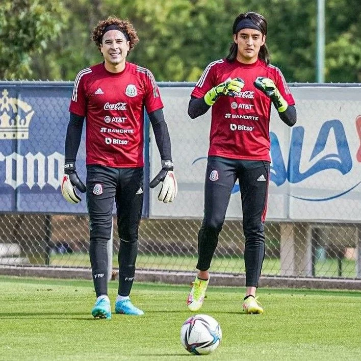 Carlos Acevedo and Memo Ochoa thumbnail