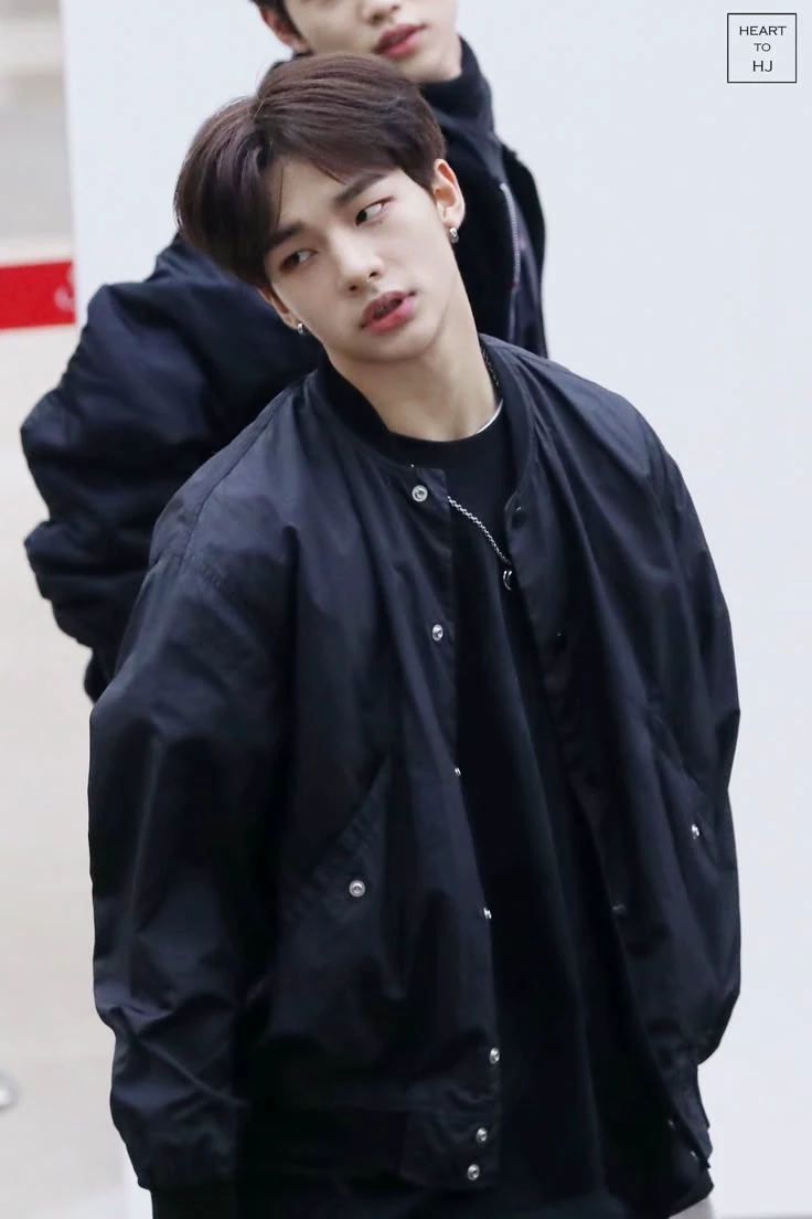 Hyunjin  thumbnail