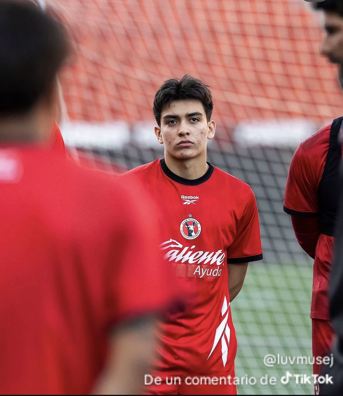 Gilberto Mora thumbnail