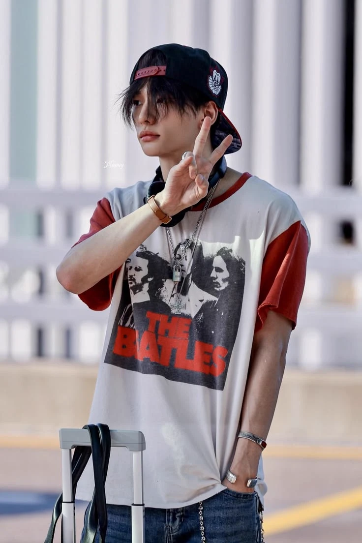 hyunjin thumbnail