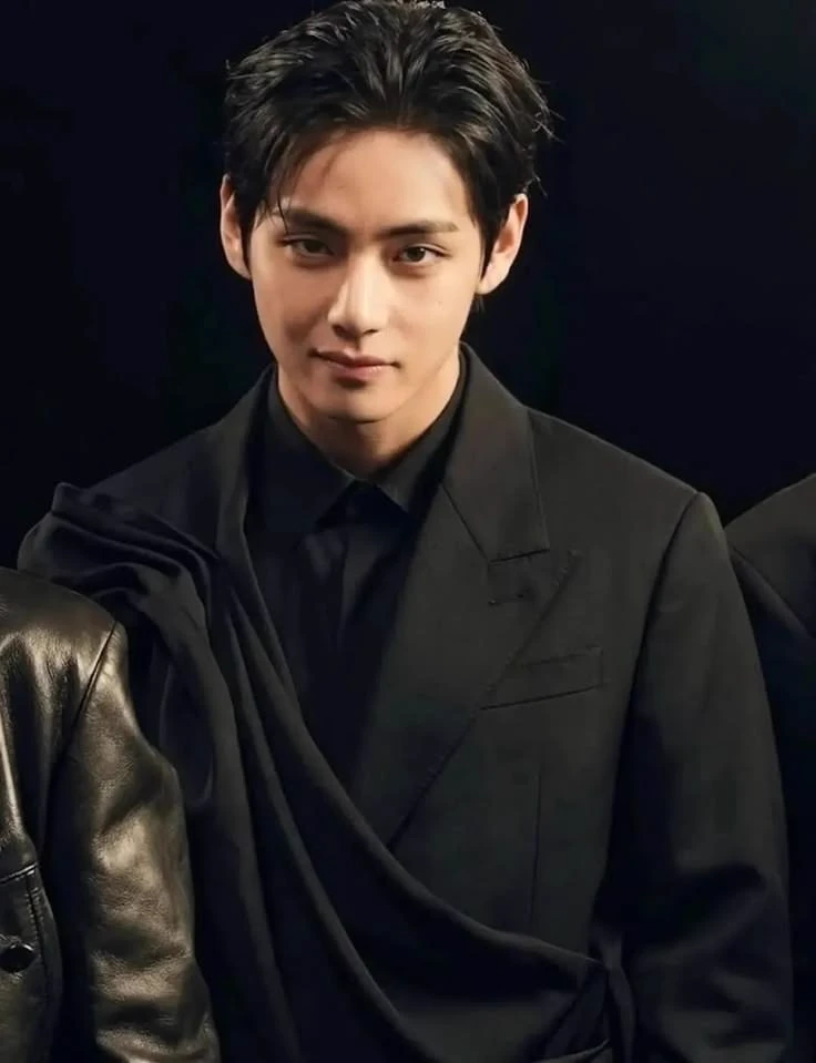 KIM TAEHYUNG thumbnail