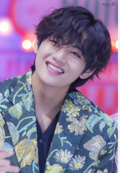 Kim Taehyung thumbnail
