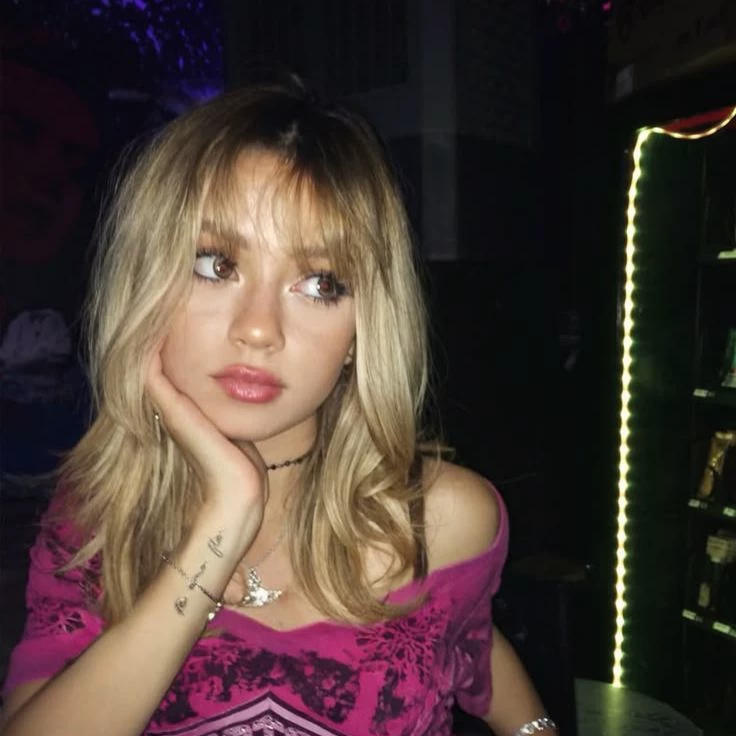 Chloe thumbnail