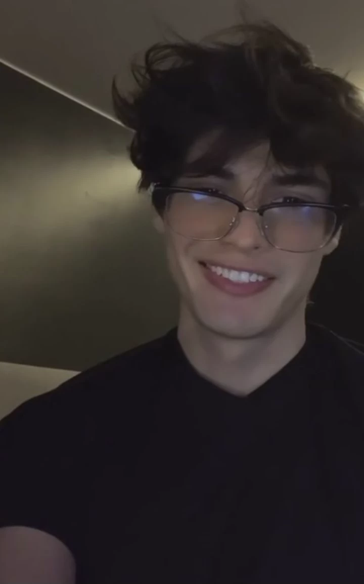 Noah Carter (class clown) thumbnail
