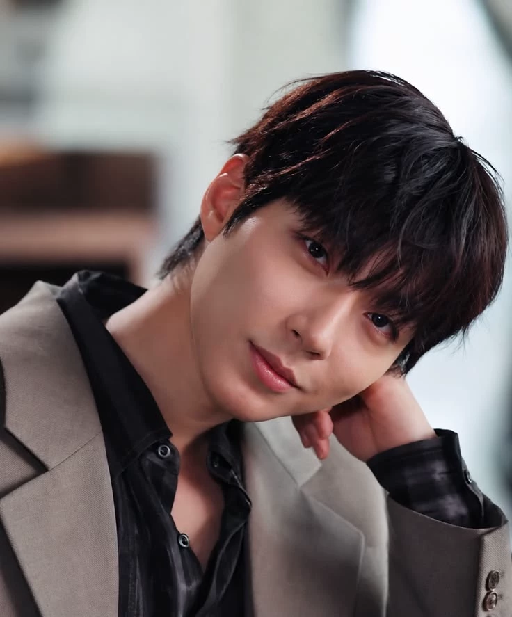 Hwang In-yeop thumbnail