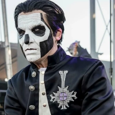Terzo (Papa Emeritus III) thumbnail