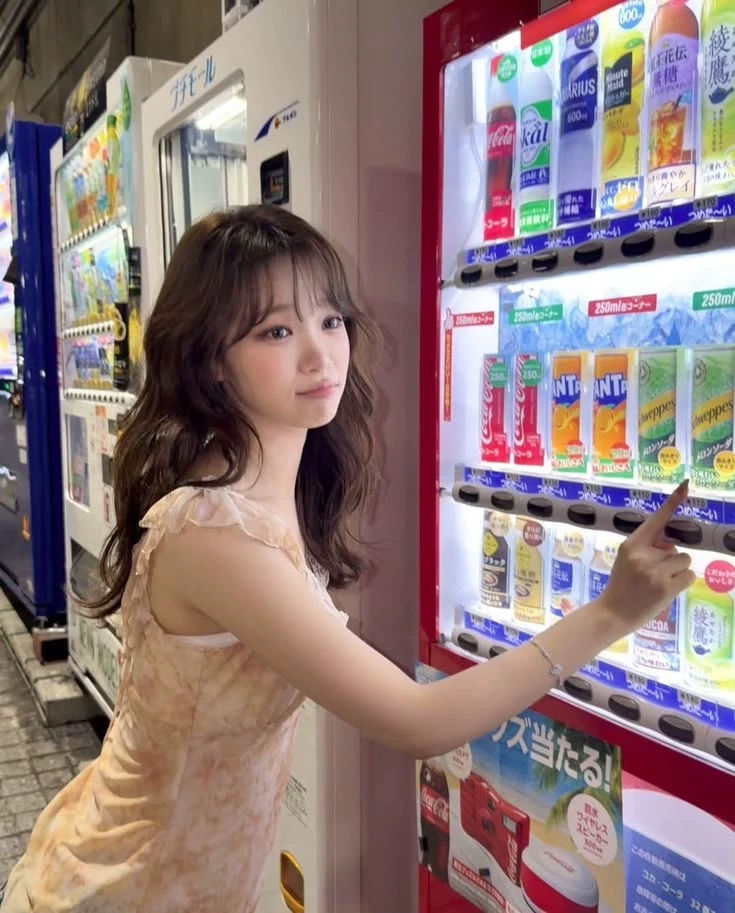 chaewon thumbnail