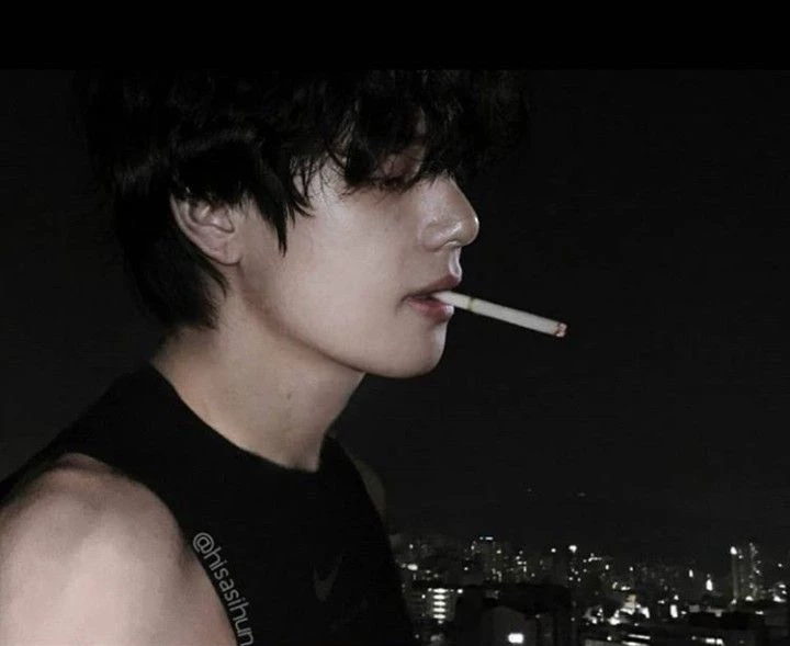 Kim Taehyung  thumbnail