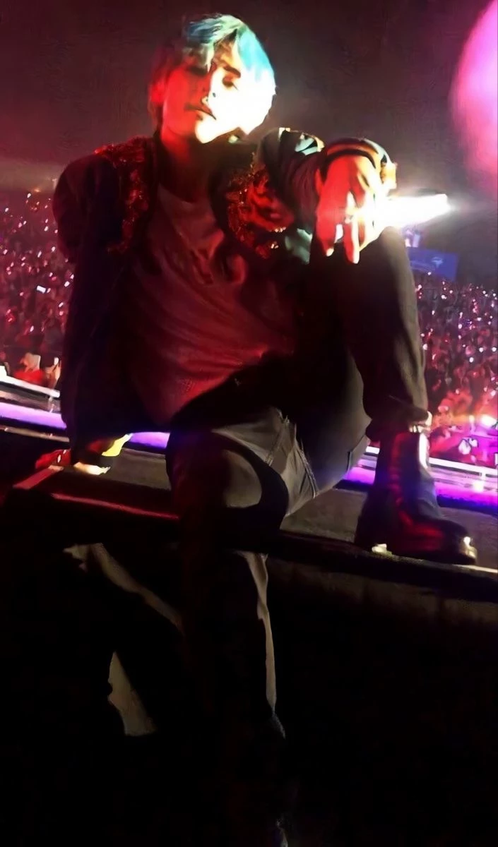 Kim Taehyung  thumbnail